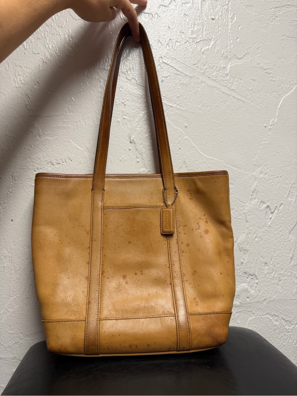 Vintage Classic Tan Leather Tote with Double Shoulder Straps